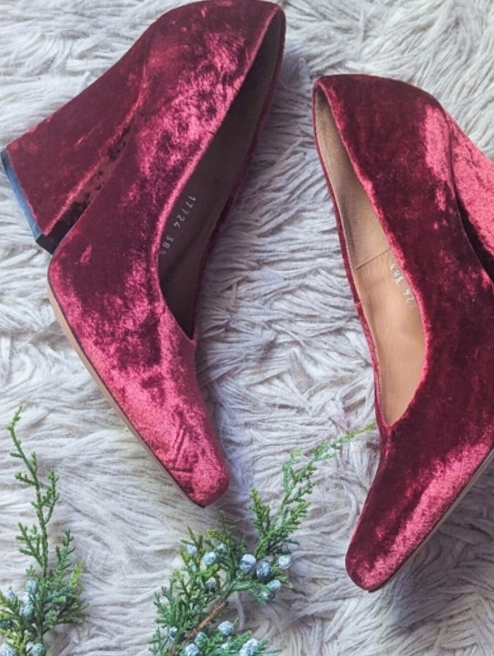 EUC Dries Van Noten Velvet Pumps in Red
